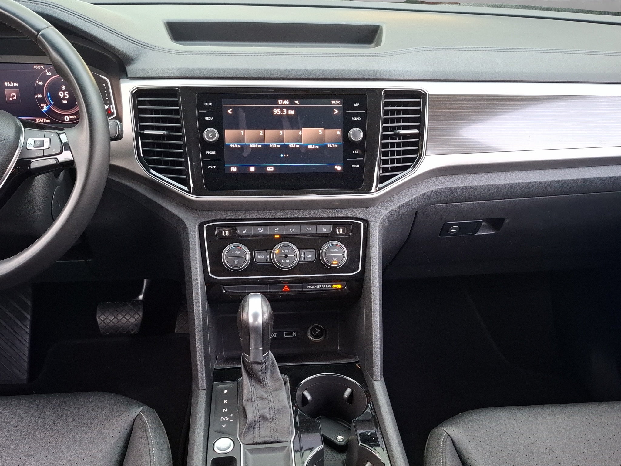 2019 Volkswagen TERAMONT 5 PTS COMFORTLINE PLUS V6 36L TA PIEL TP RA-18