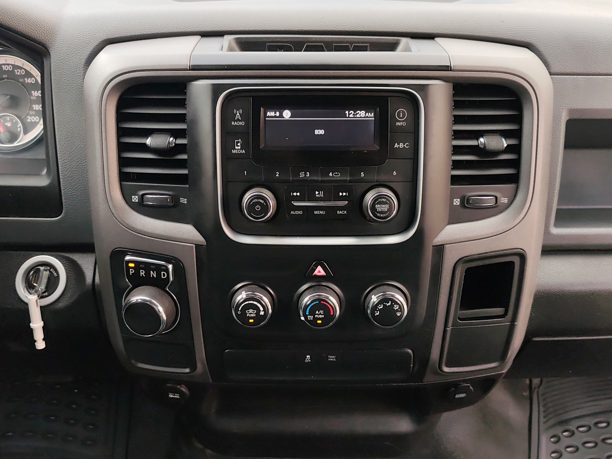 2020 Dodge RAM 1500 2 PTS ST V6 36L TA AAC