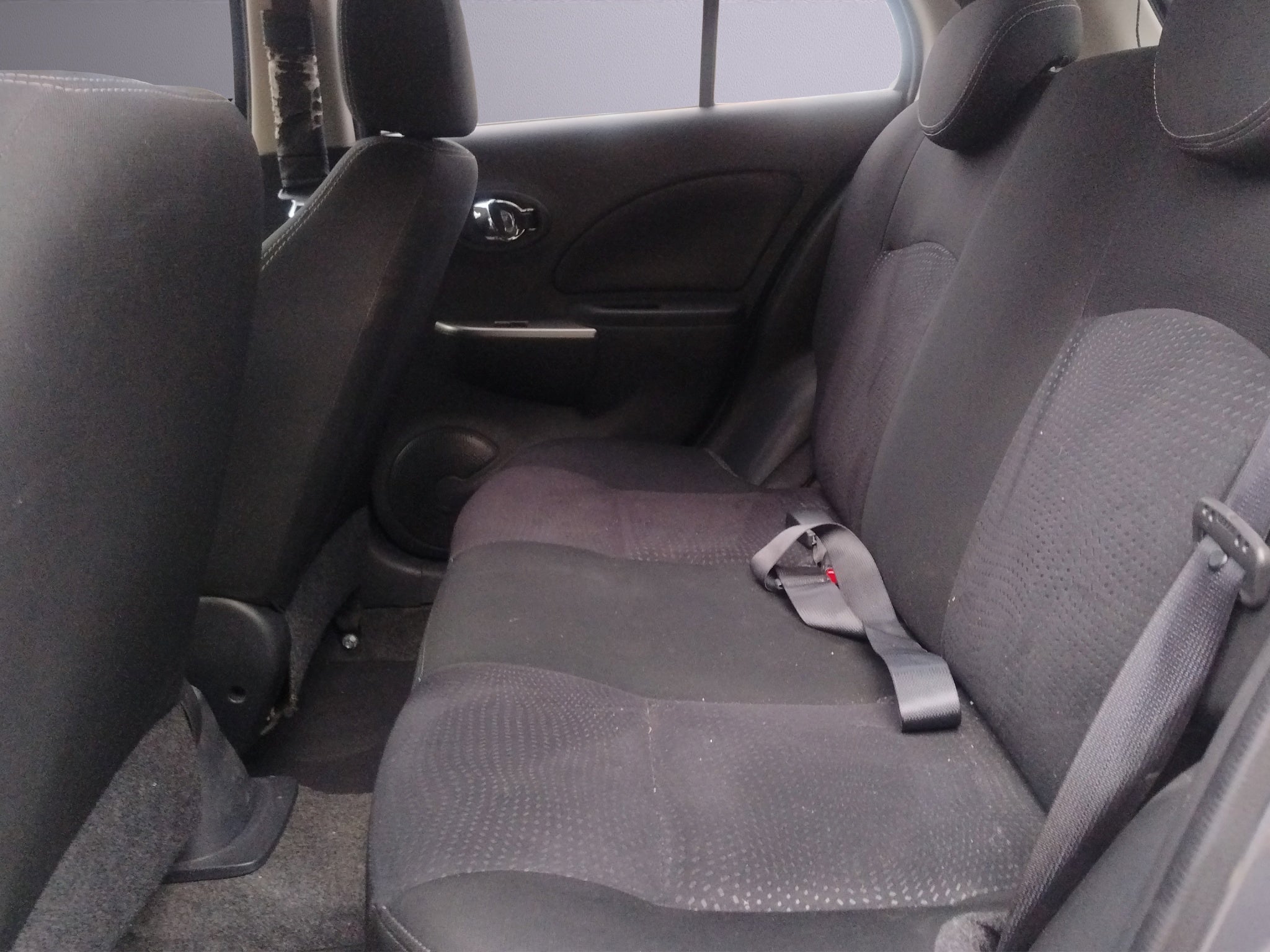 2018 Nissan MARCH 5 PTS HB ADVANCE Y DUO TA AAC VE BA ABS CD RA-15