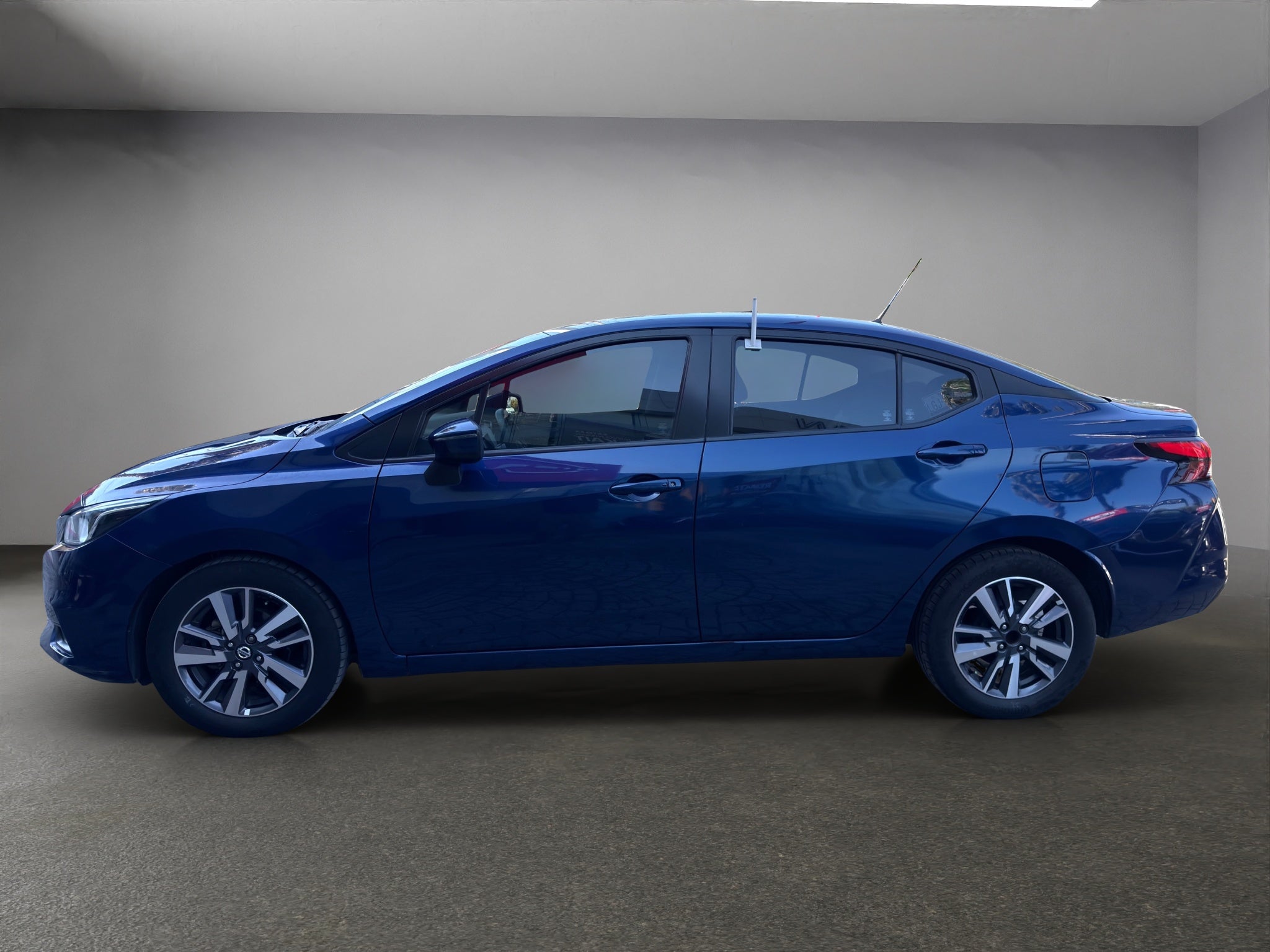 2020 Nissan VERSA 4 PTS ADVANCE CVT AAC VE F NIEBLA RA-16