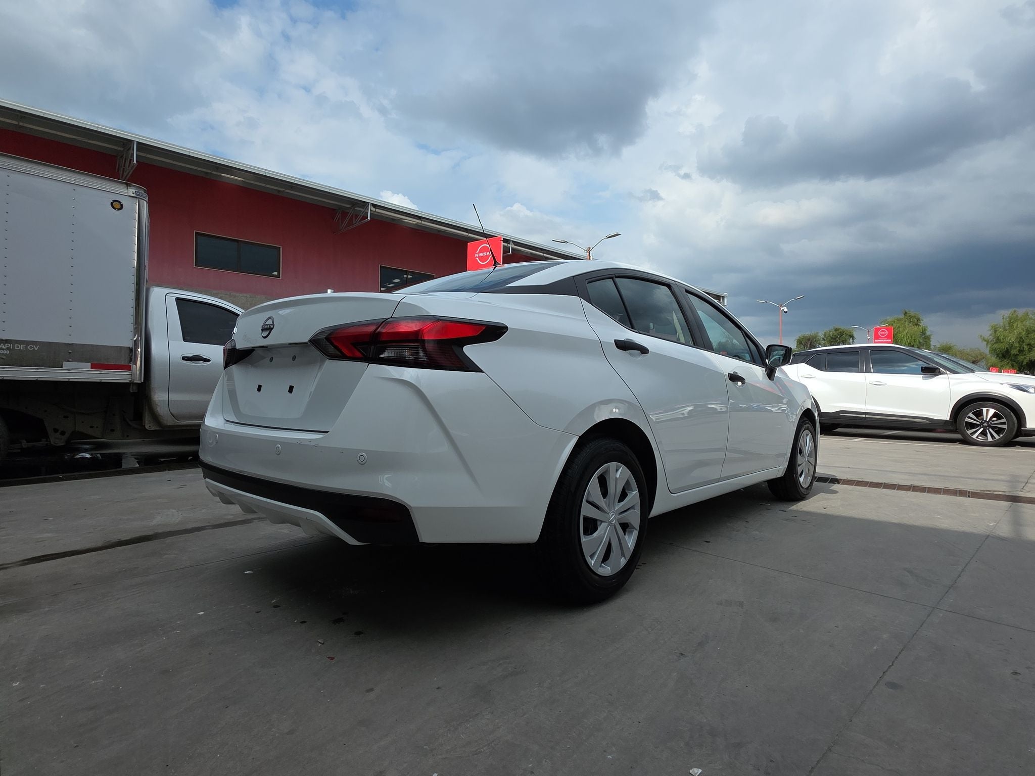 2024 Nissan VERSA 4P SENSE L41.6 AUT
