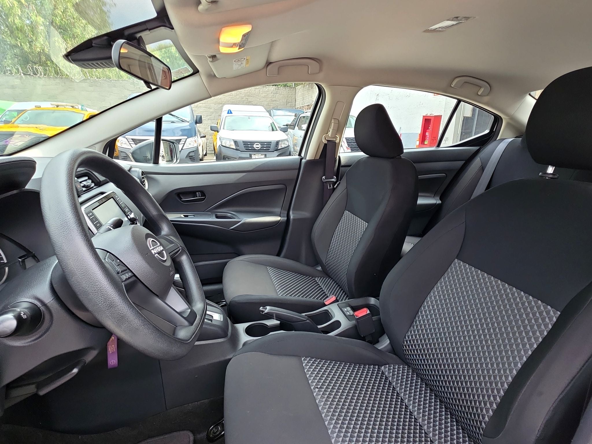 2024 Nissan VERSA 4P SENSE L41.6 AUT