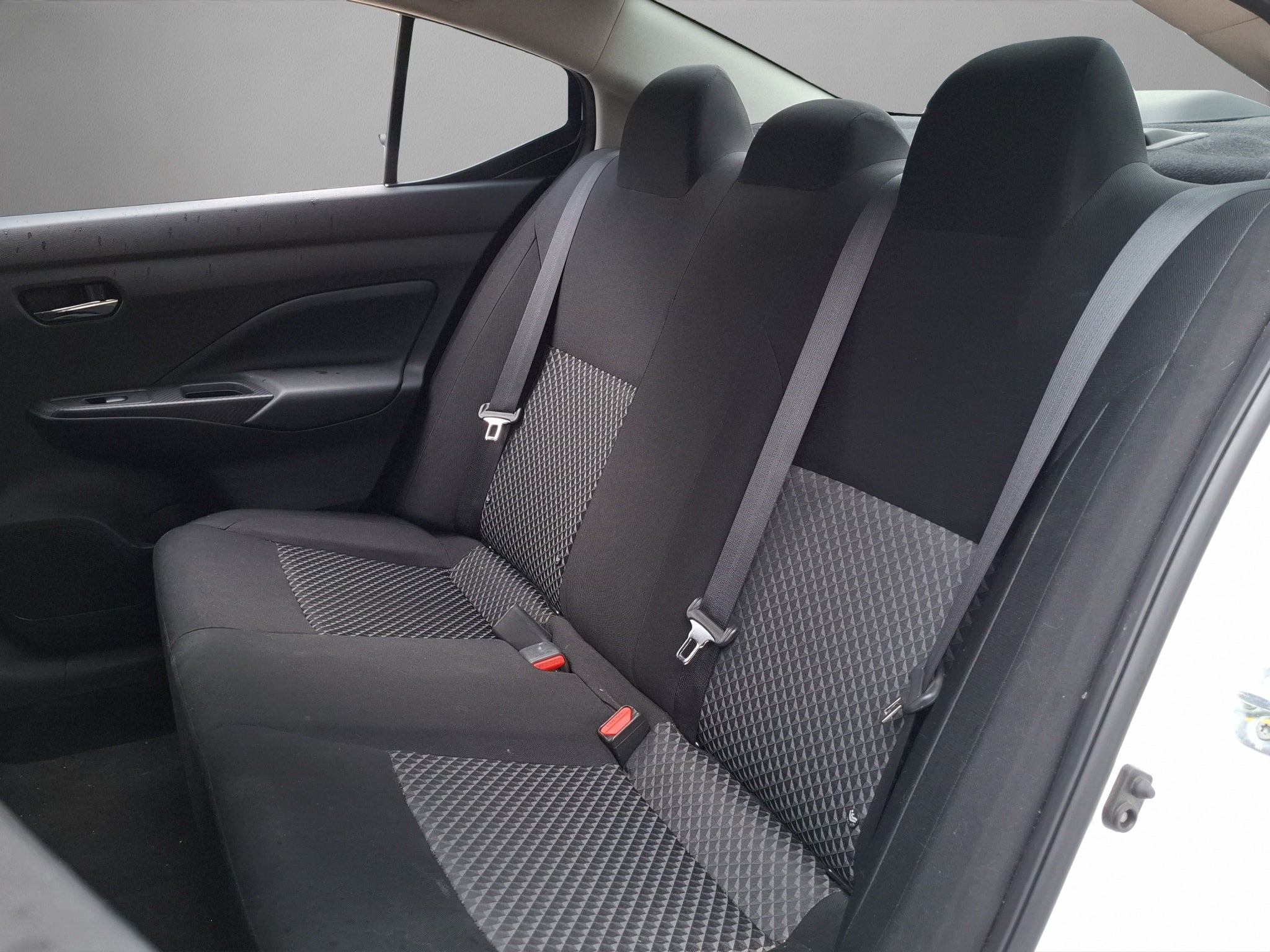 2020 Nissan VERSA 4 PTS SENSE AAC VE R-15CVT