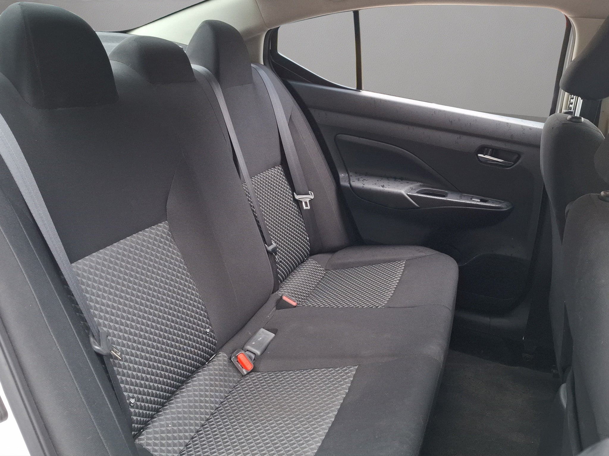 2020 Nissan VERSA 4 PTS SENSE AAC VE R-15CVT