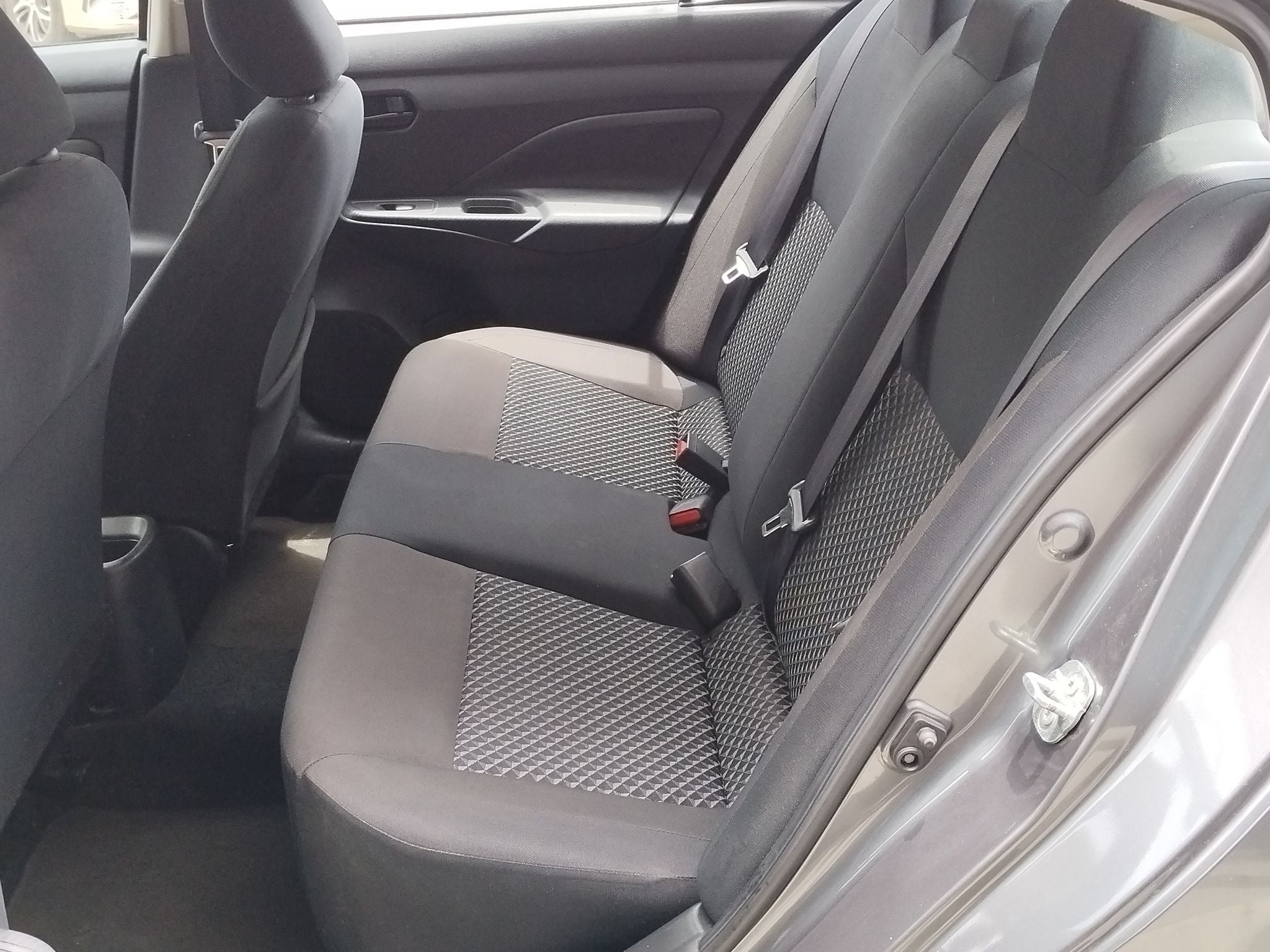 2024 Nissan VERSA 4P SENSE L41.6 AUT