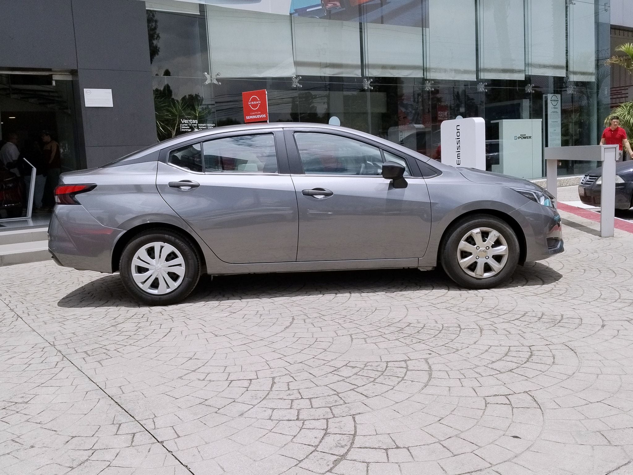 2024 Nissan VERSA 4P SENSE L41.6 AUT