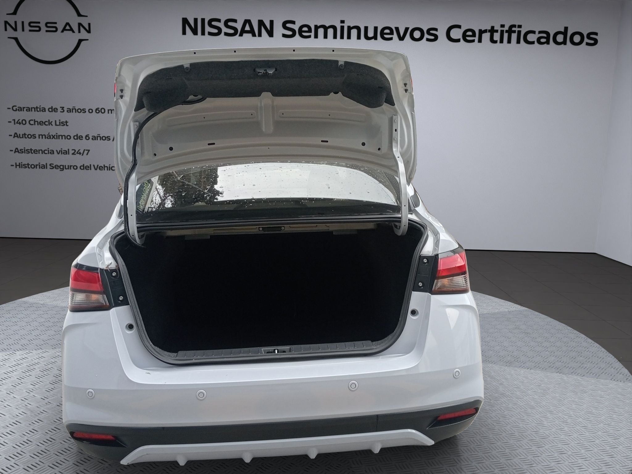 2024 Nissan Versa 1.6 SR At