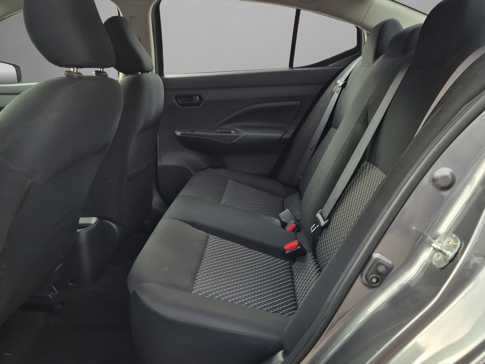 2024 Nissan VERSA 4P SENSE L41.6 AUT