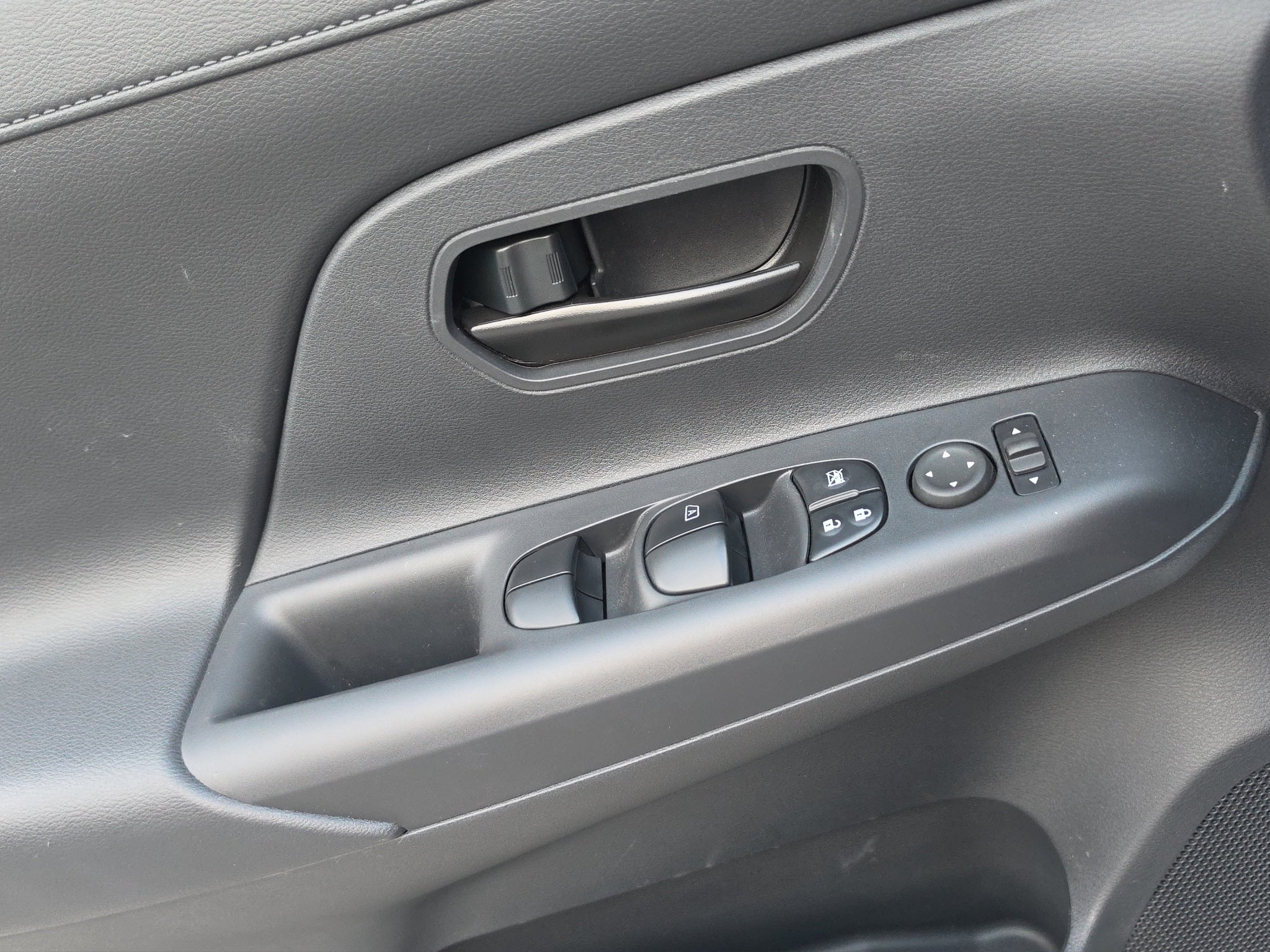 2026 Nissan VERSA SENSE TM