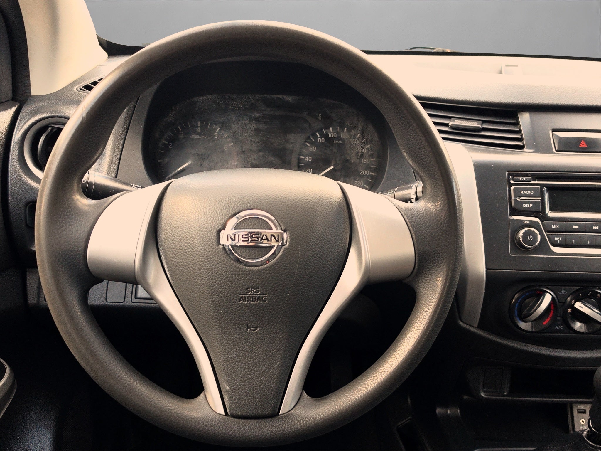 2020 Nissan NP300 4 PTS PICK-UP DOBLE CABINA SE TM6 AAC VE