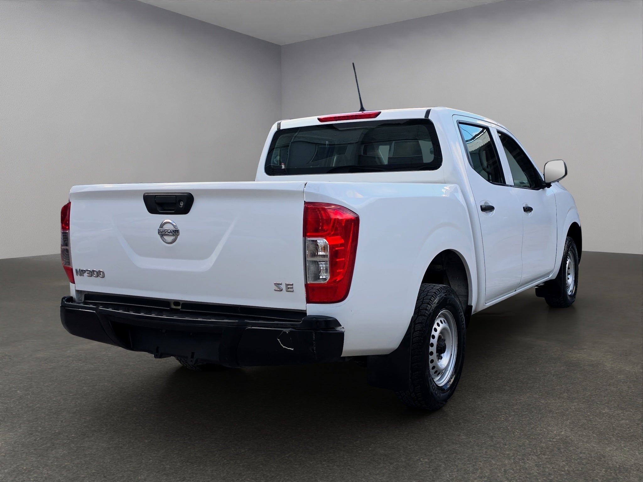 2020 Nissan NP300 4 PTS PICK-UP DOBLE CABINA SE TM6 AAC VE