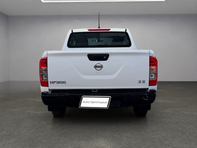 2020 Nissan NP300 4 PTS PICK-UP DOBLE CABINA SE TM6 AAC VE