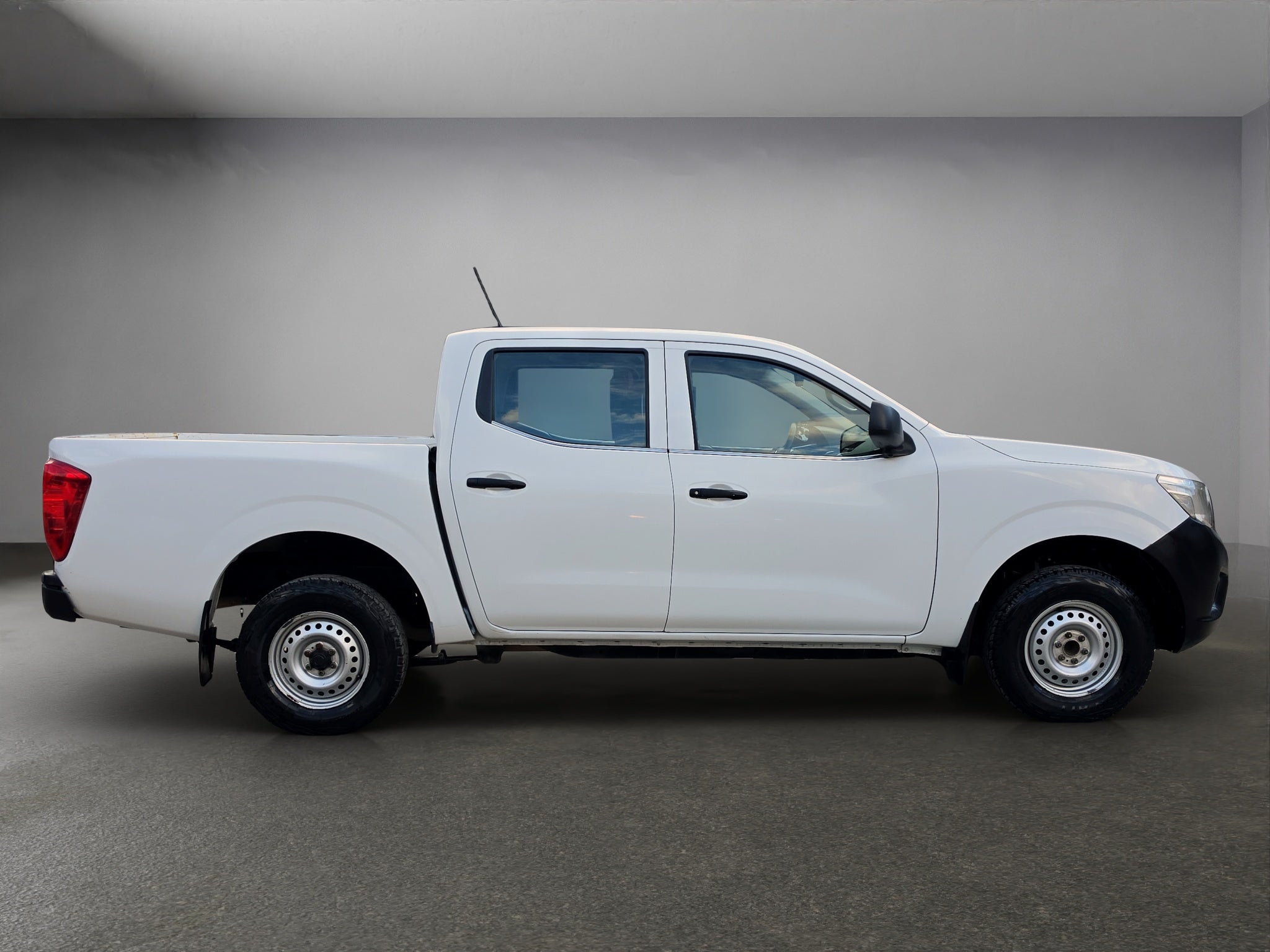 2020 Nissan NP300 4 PTS PICK-UP DOBLE CABINA SE TM6 AAC VE