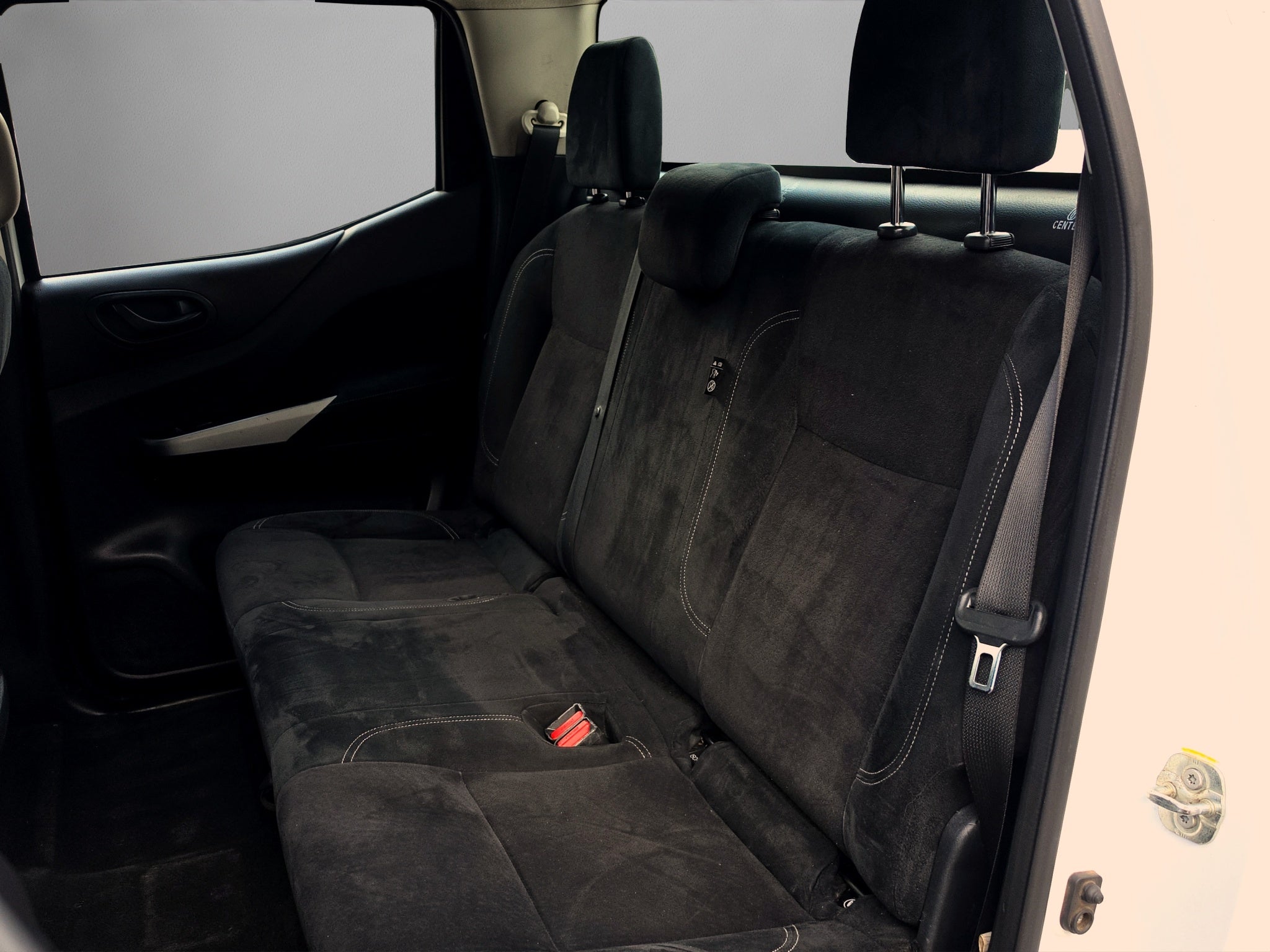 2020 Nissan NP300 4 PTS PICK-UP DOBLE CABINA SE TM6 AAC VE