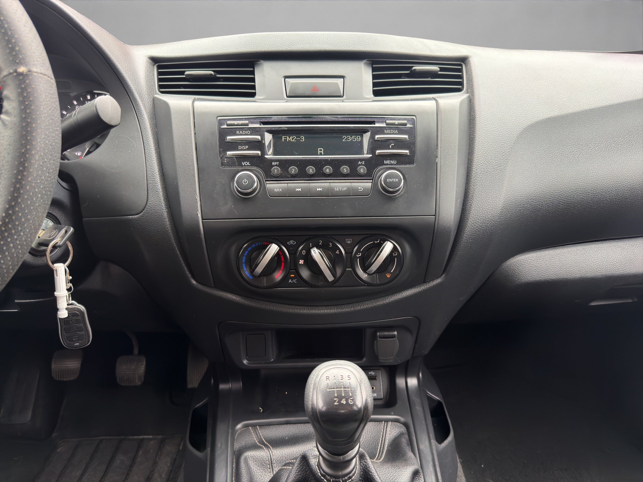 2024 Nissan FRONTIER 4P SE L42.5 MAN