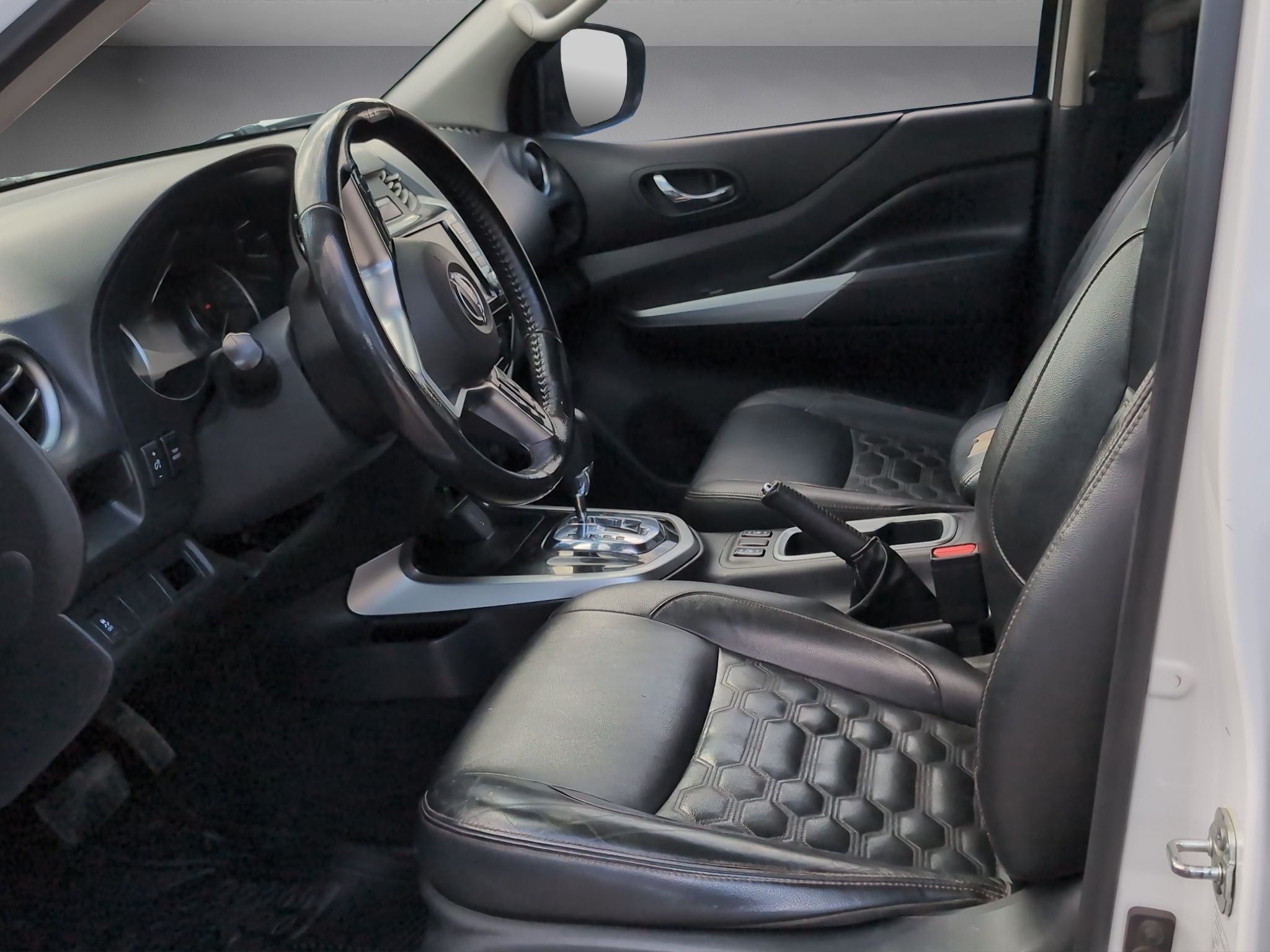 2023 Nissan Frontier 2.5 Le Platinum At