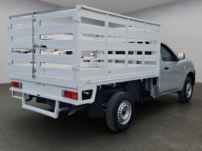2022 Nissan NP300 2 PTS ESTACAS TM6 AAC