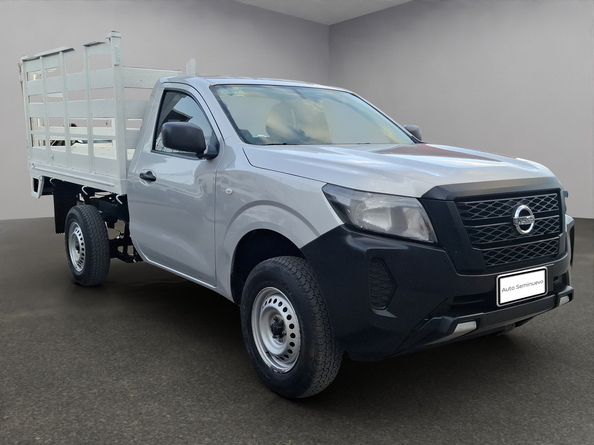2022 Nissan NP300 2 PTS ESTACAS TM6 AAC
