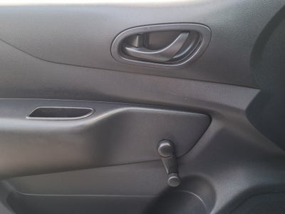 2022 Nissan NP300 2 PTS ESTACAS TM6 AAC