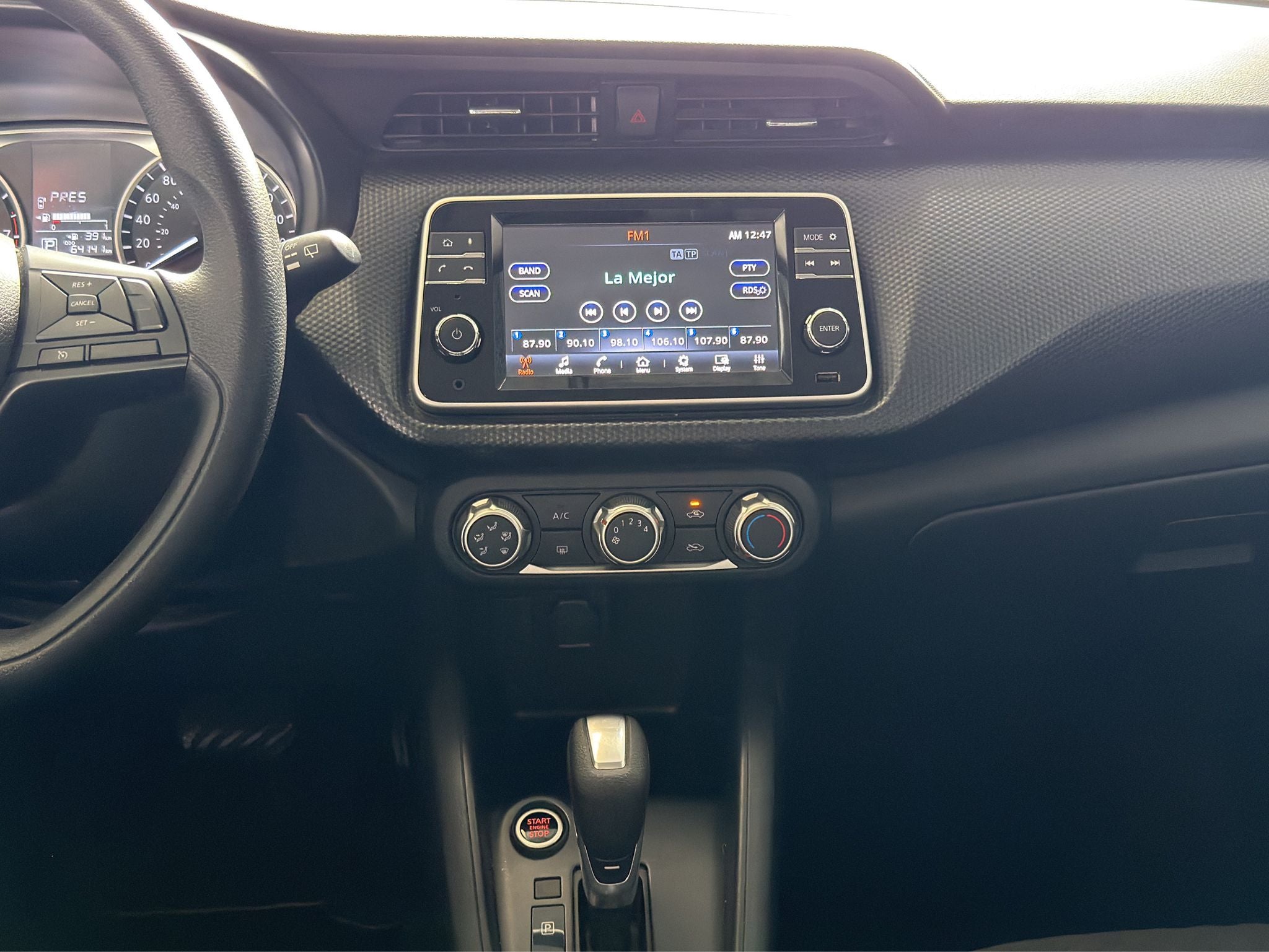 2024 Nissan KICKS PLAY ADVANCE CVT