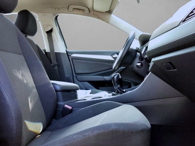 2019 Volkswagen JETTA 4 PTS TRENDLINE TA R-16