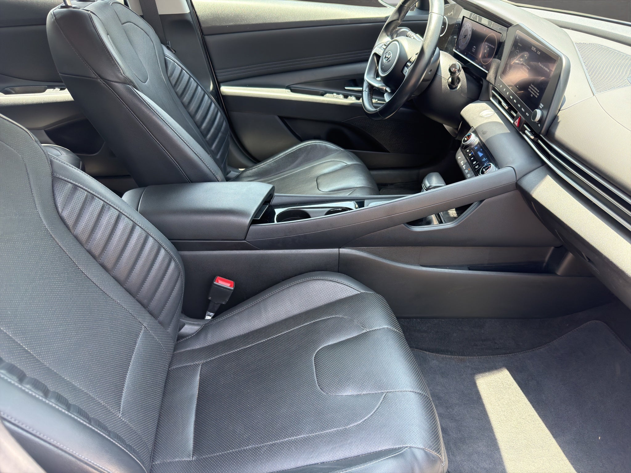 2023 Hyundai ELANTRA 4 PTS LIMITED TECH 20L TA AAC AUT PIEL QC XENON GPS RA-17