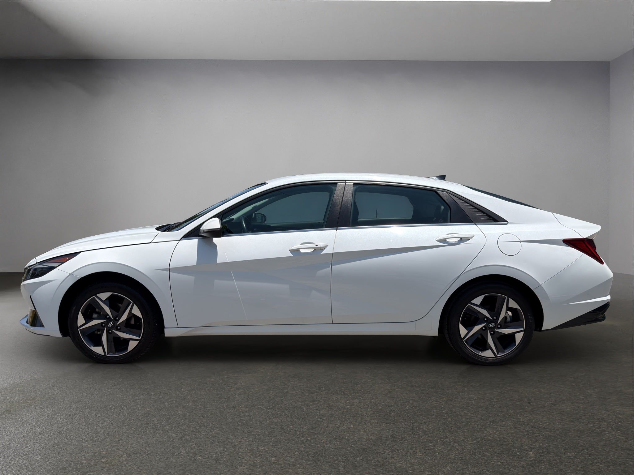 2023 Hyundai ELANTRA 4 PTS LIMITED TECH 20L TA AAC AUT PIEL QC XENON GPS RA-17