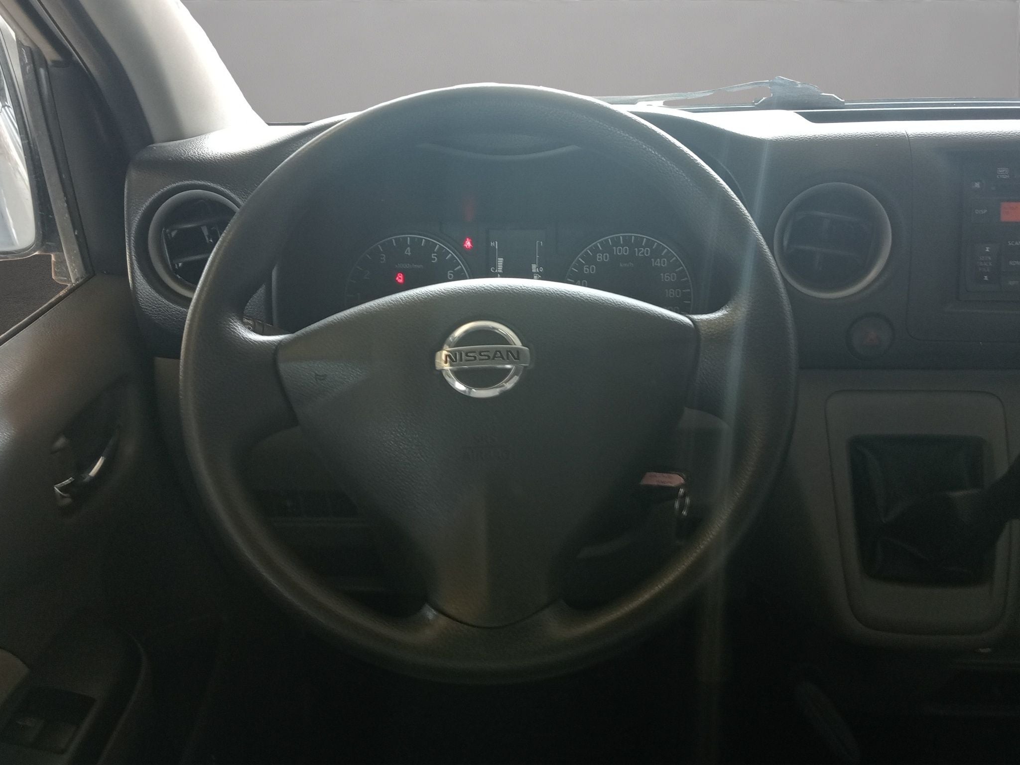 2022 Nissan Urvan 2.5 15 Pas Amplia Aa Mt