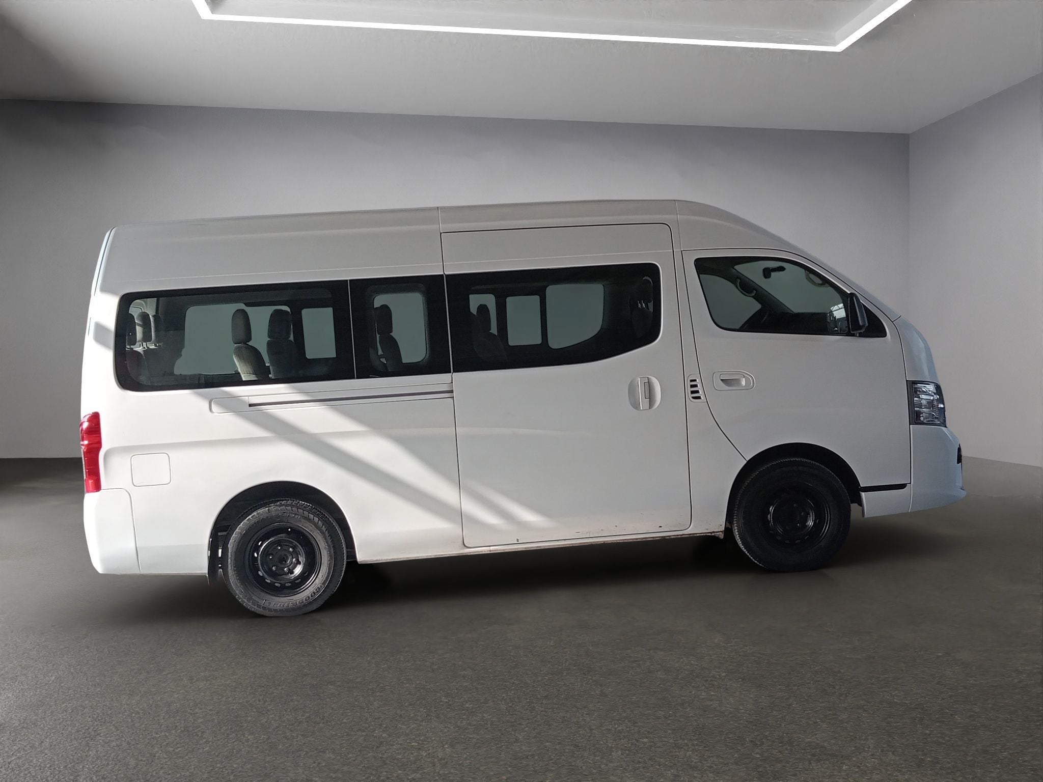 2022 Nissan Urvan 2.5 15 Pas Amplia Aa Mt