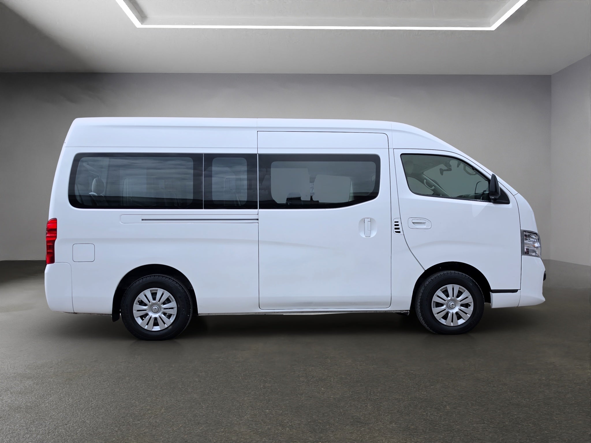 2022 Nissan URVAN 4 PTS TM5 AAC VE 12 PAS