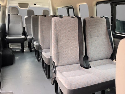 2022 Nissan URVAN 4 PTS TM5 AAC VE 12 PAS