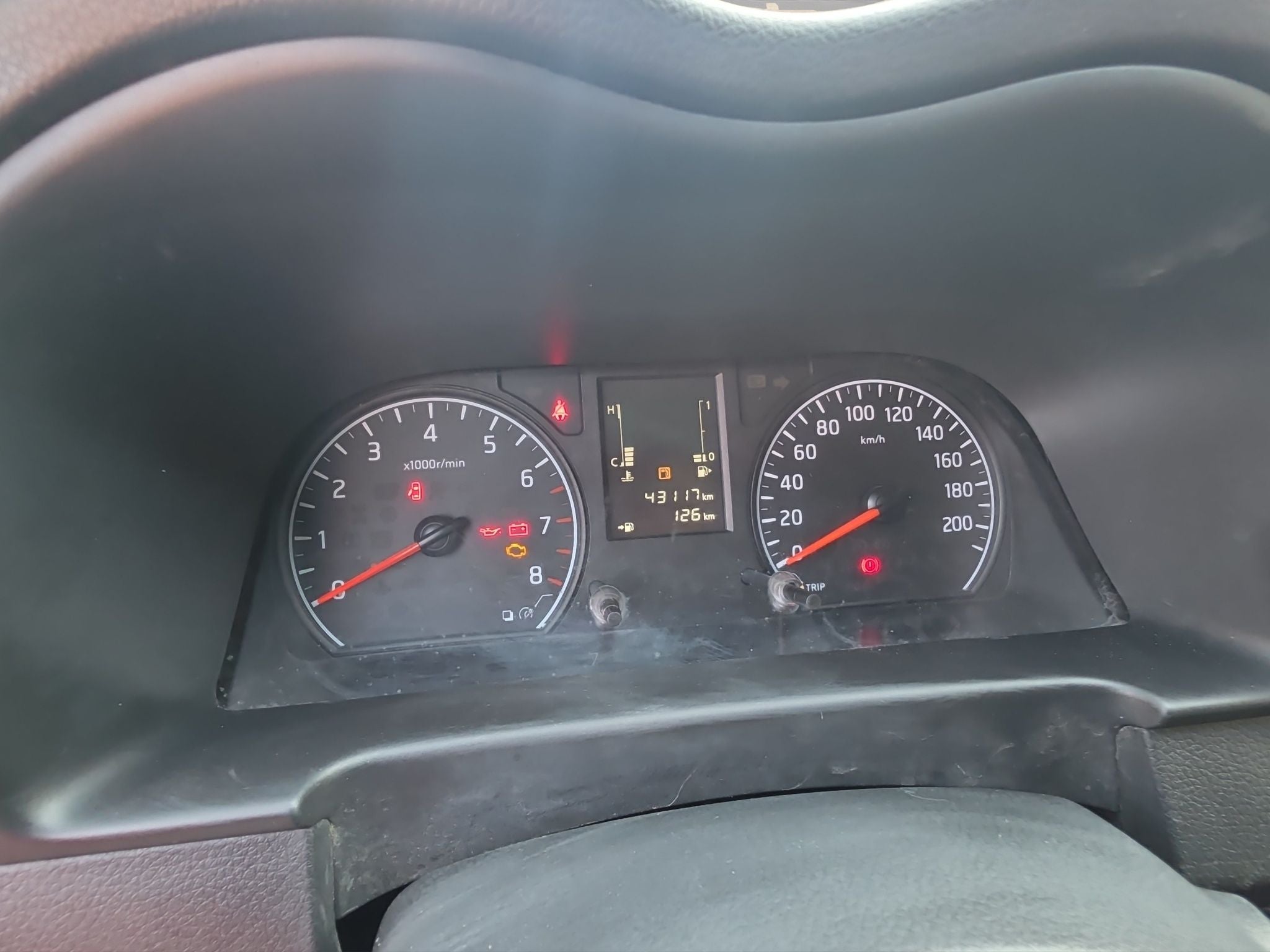 2024 Nissan Urvan 2.5 14 Pasajeros Amplia AA Mt