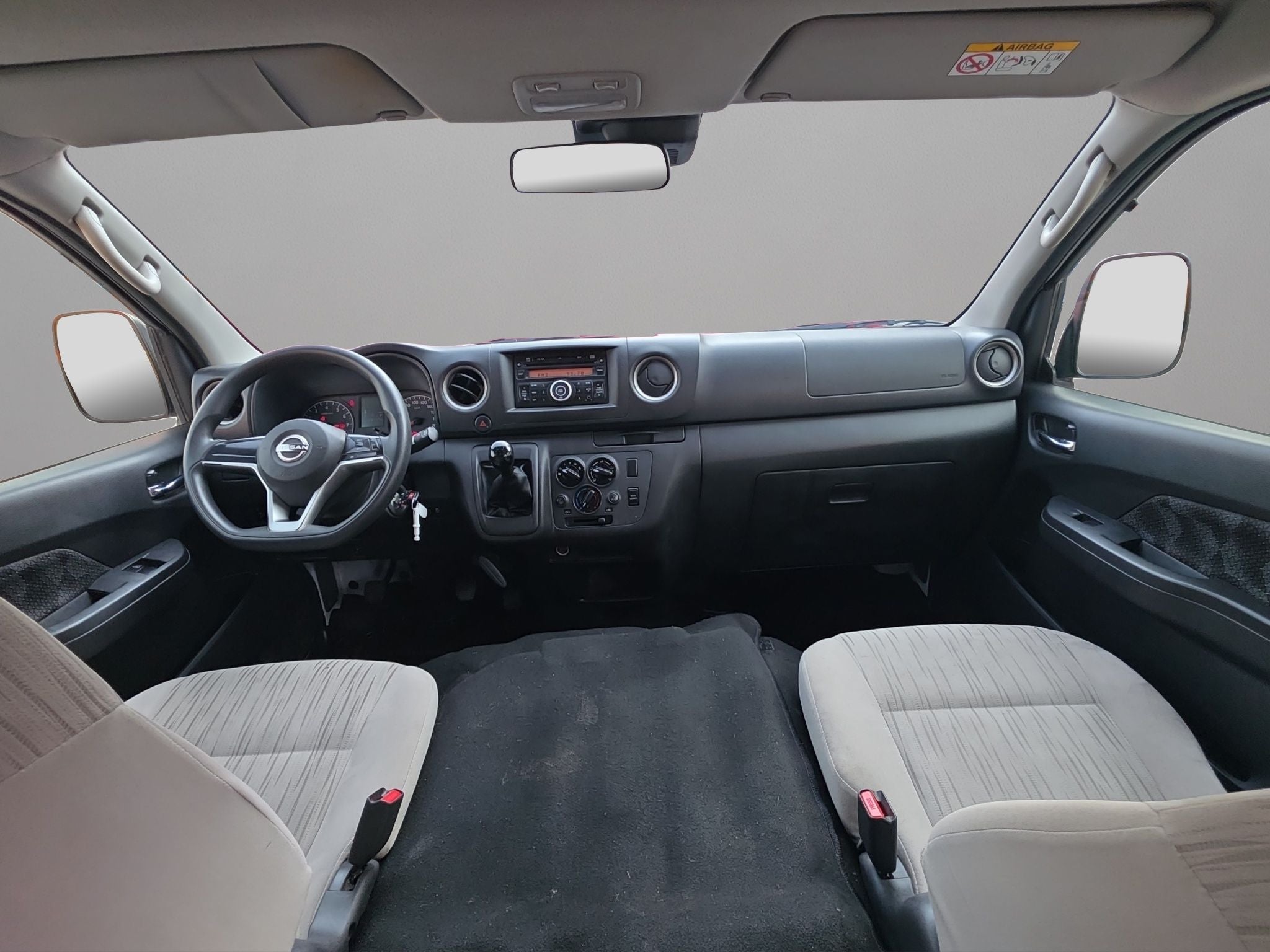 2024 Nissan Urvan 2.5 14 Pasajeros Amplia AA Mt