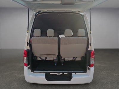 2024 Nissan Urvan 2.5 14 Pasajeros Amplia AA Mt