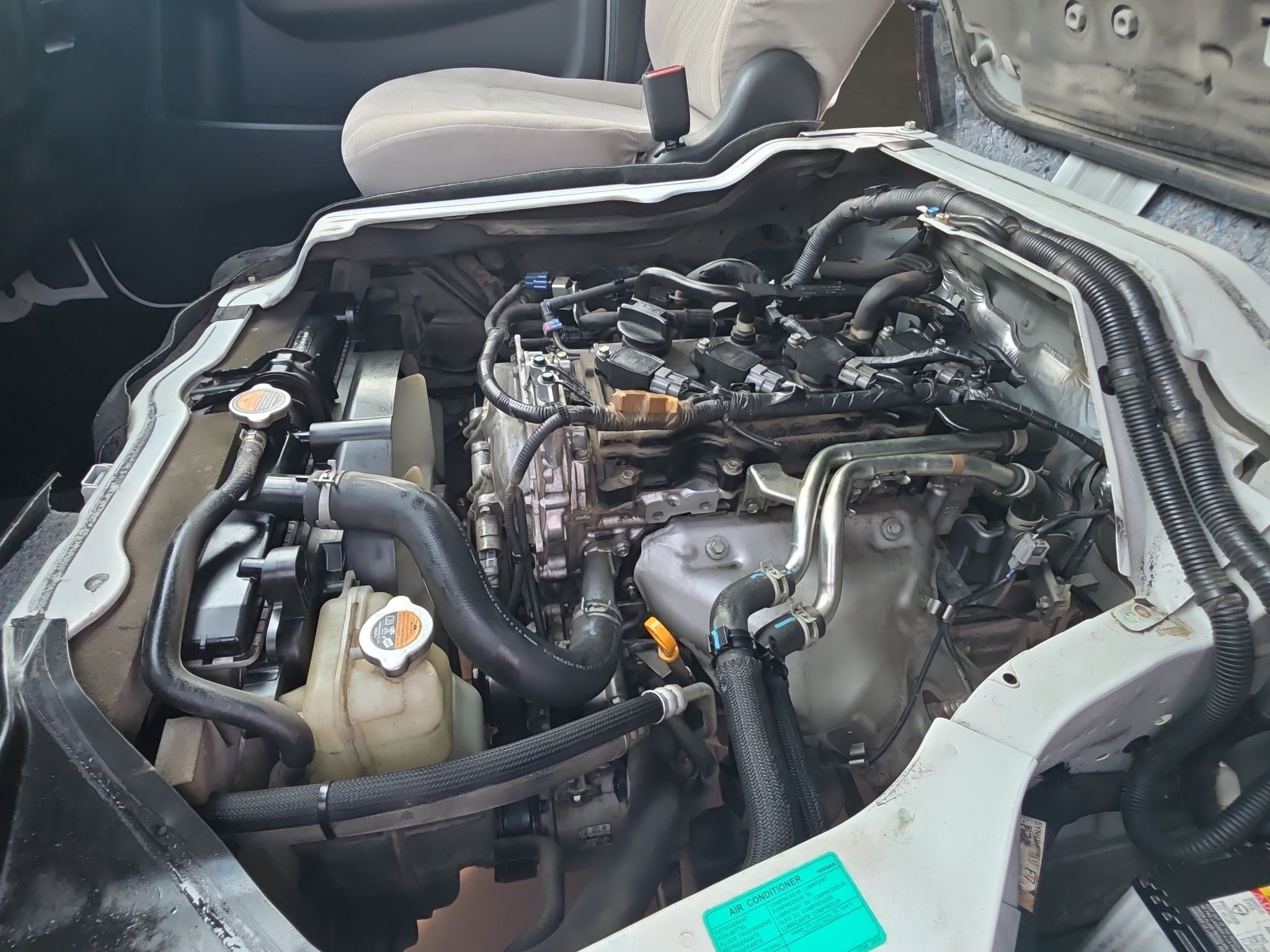 2024 Nissan Urvan 2.5 14 Pasajeros Amplia AA Mt