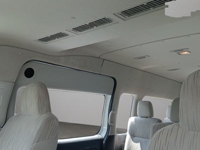 2023 Nissan Urvan 2.5 14 Pasajeros Amplia AA Mt