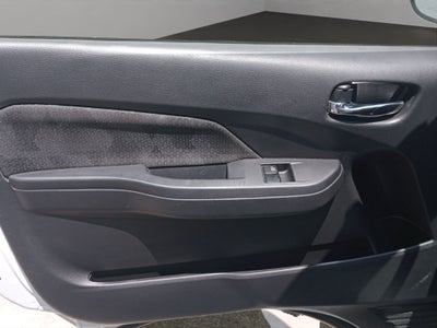 2023 Nissan Urvan 2.5 14 Pasajeros Amplia AA Mt