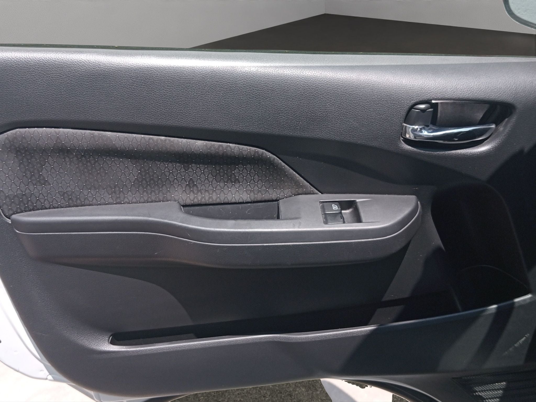 2023 Nissan Urvan 2.5 14 Pasajeros Amplia AA Mt