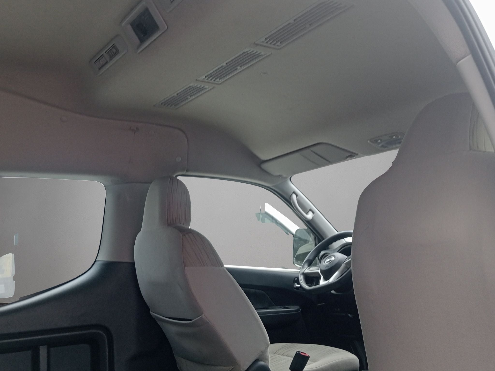 2023 Nissan Urvan 2.5 14 Pasajeros Amplia AA Mt