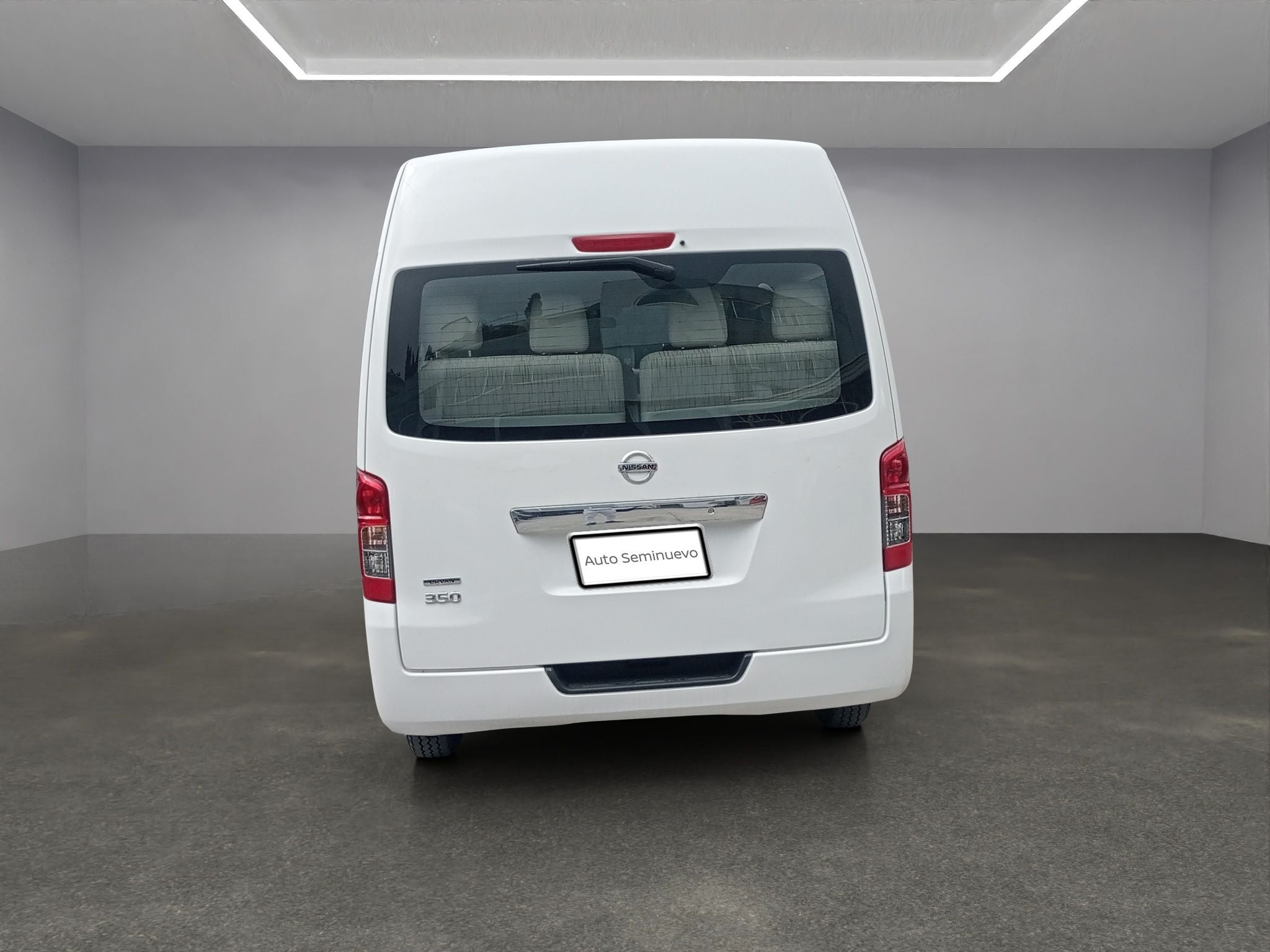 2023 Nissan Urvan 2.5 14 Pasajeros Amplia AA Mt
