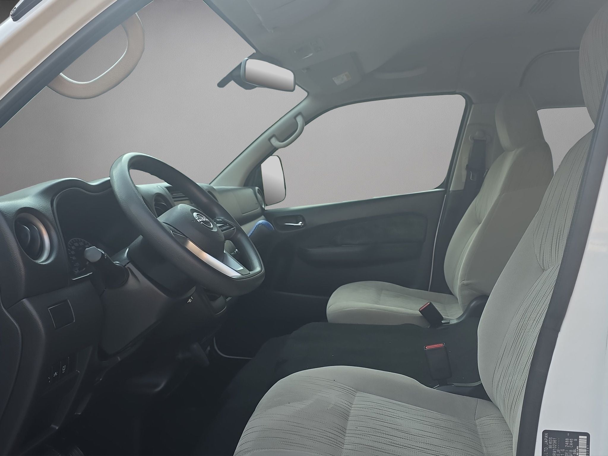 2024 Nissan Urvan 2.5 14 Pasajeros Amplia AA Mt