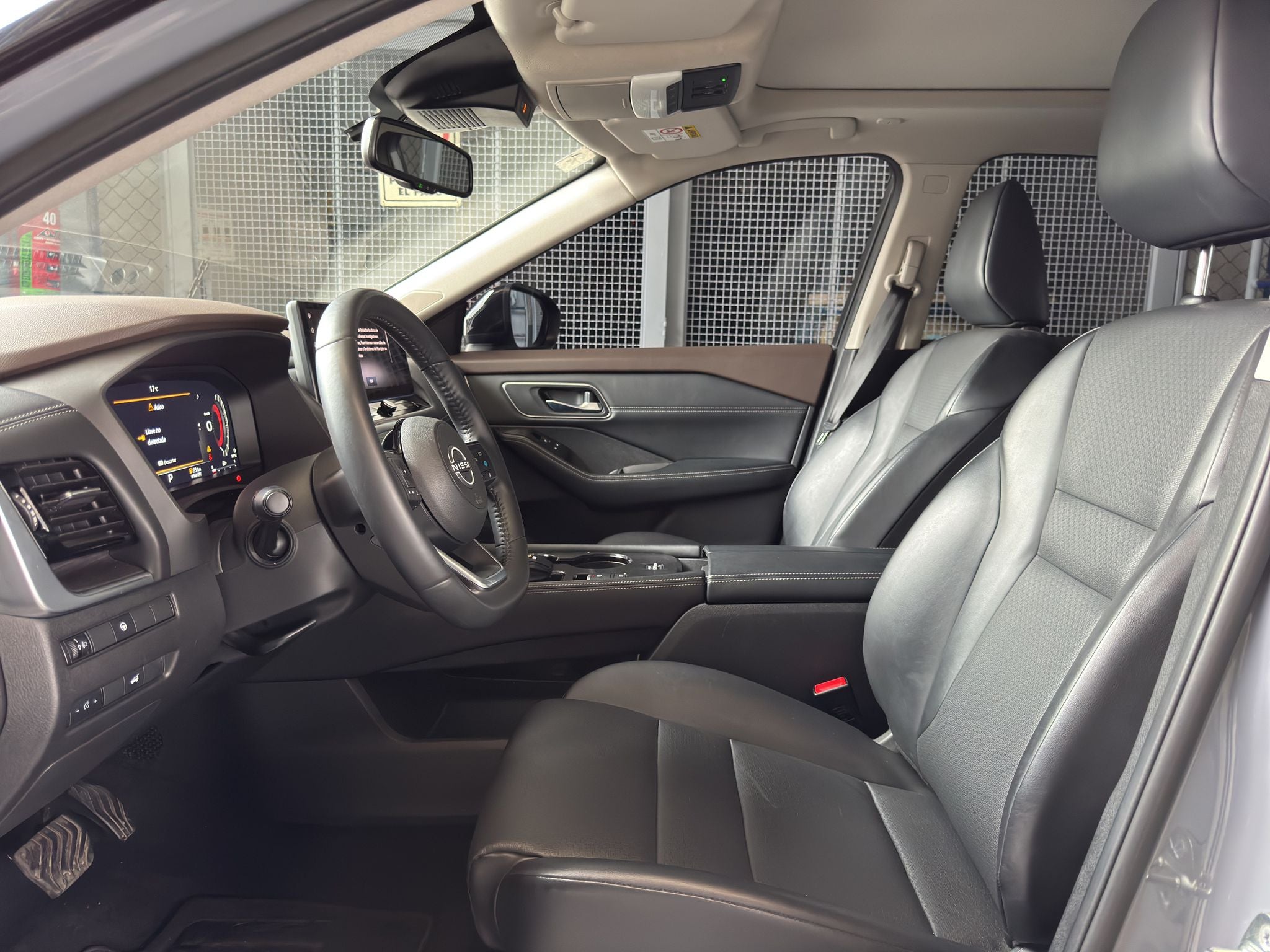 2025 Nissan X-TRAIL 5P PLATINUM E.POWER HEV L31.5 AUT
