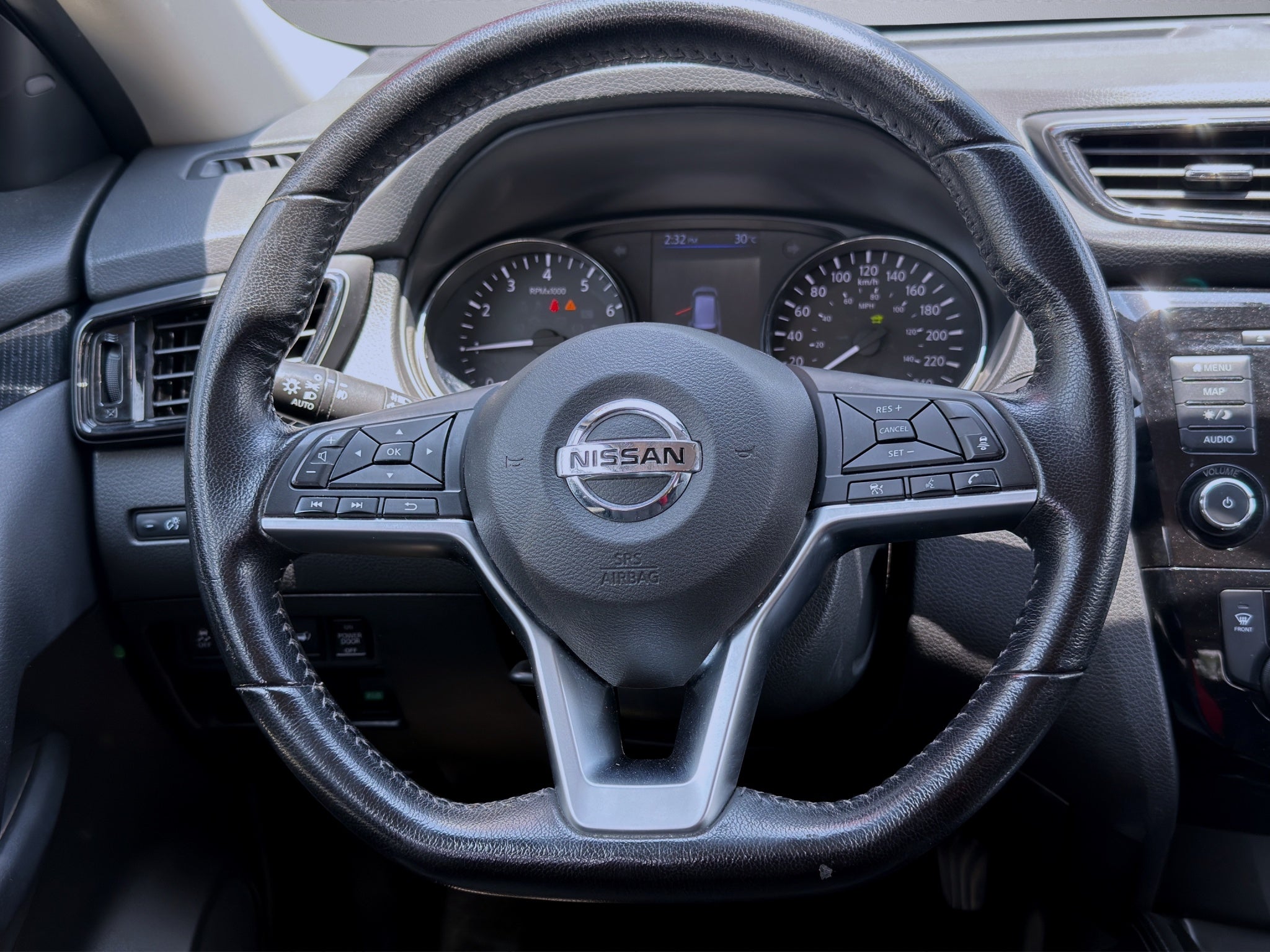 2022 Nissan X-TRAIL 5 PTS HIBRIDO CVT PIEL CD GPS 5 PAS RA-19