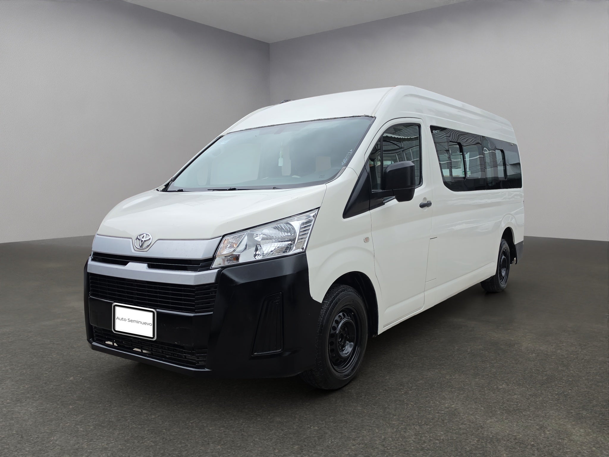 2020 Toyota HIACE 4 PTS DX SUPERLARGA TM5 CVENTANAS