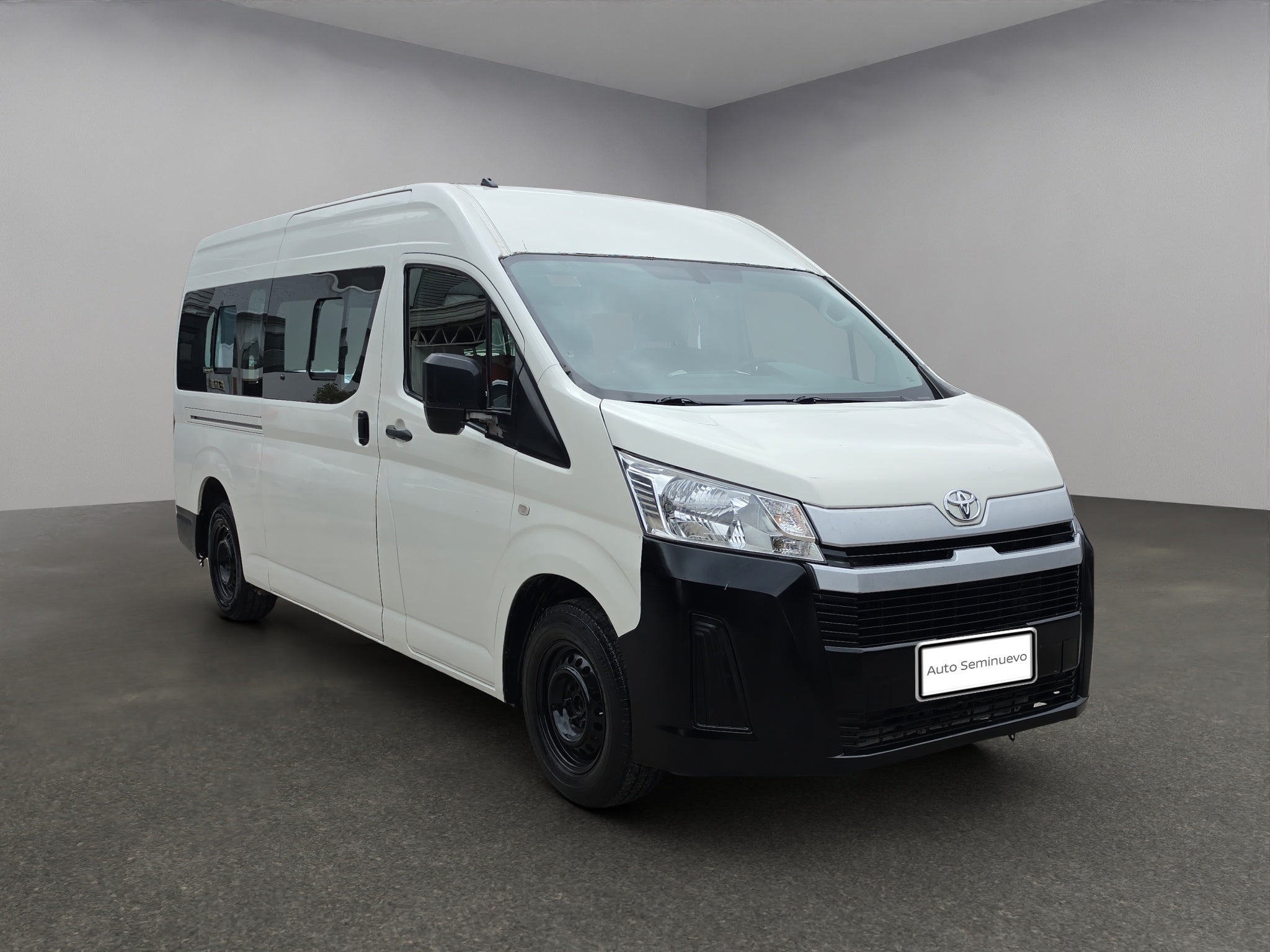 2020 Toyota HIACE 4 PTS DX SUPERLARGA TM5 CVENTANAS