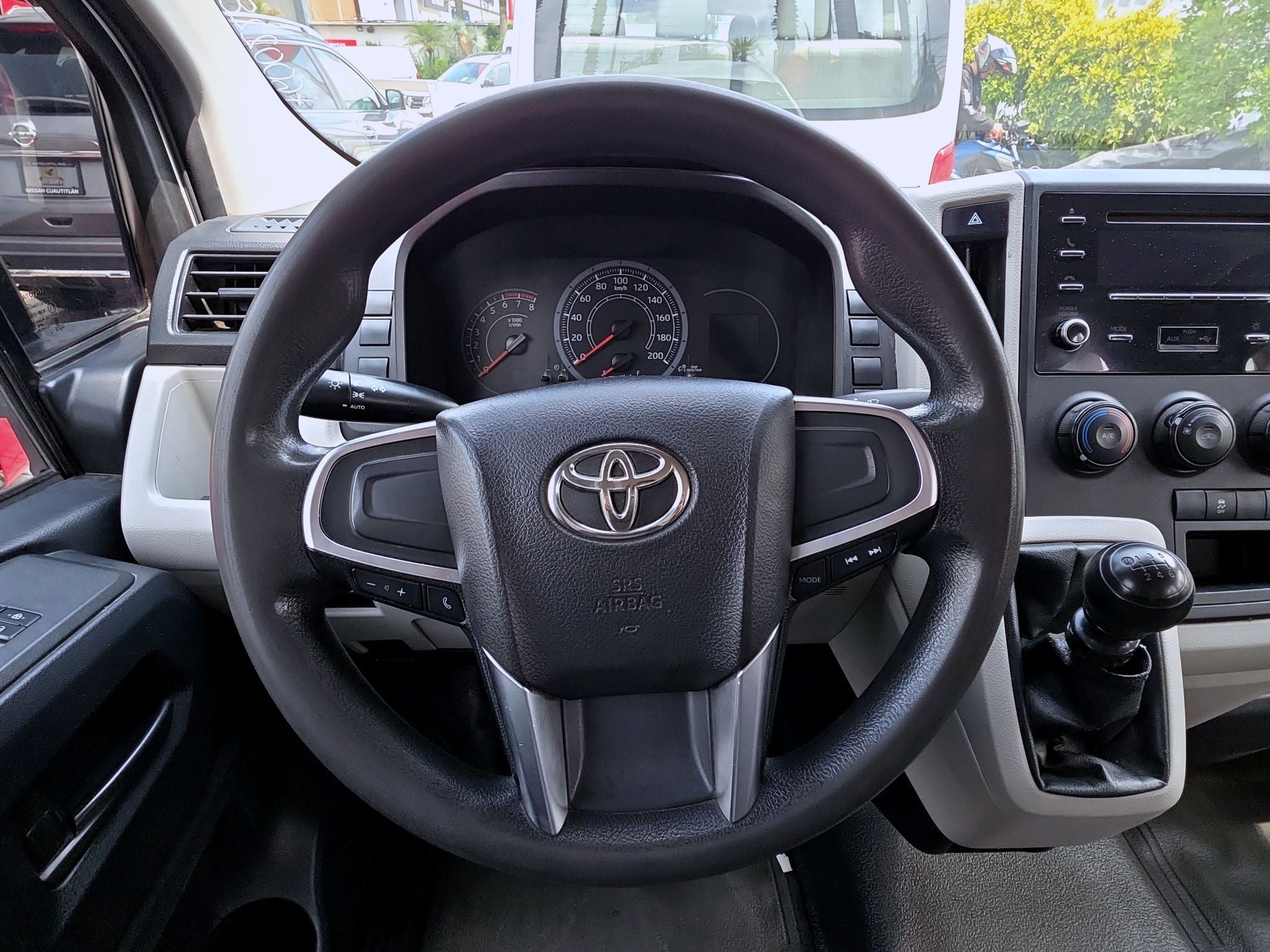 2020 Toyota HIACE 5 PTS DX SUPERLARGA TM5 TOLDO ALTO