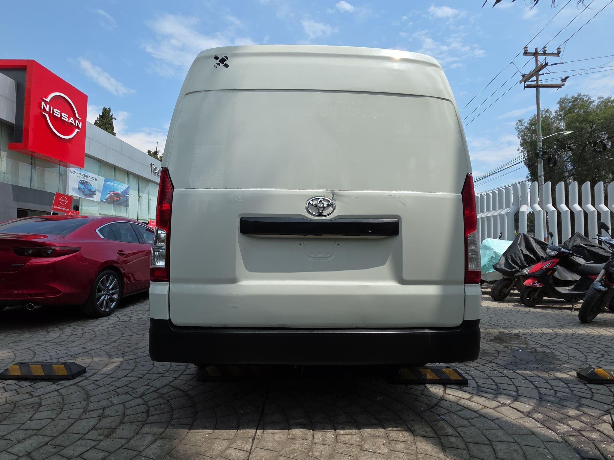 2020 Toyota HIACE 5 PTS DX SUPERLARGA TM5 TOLDO ALTO