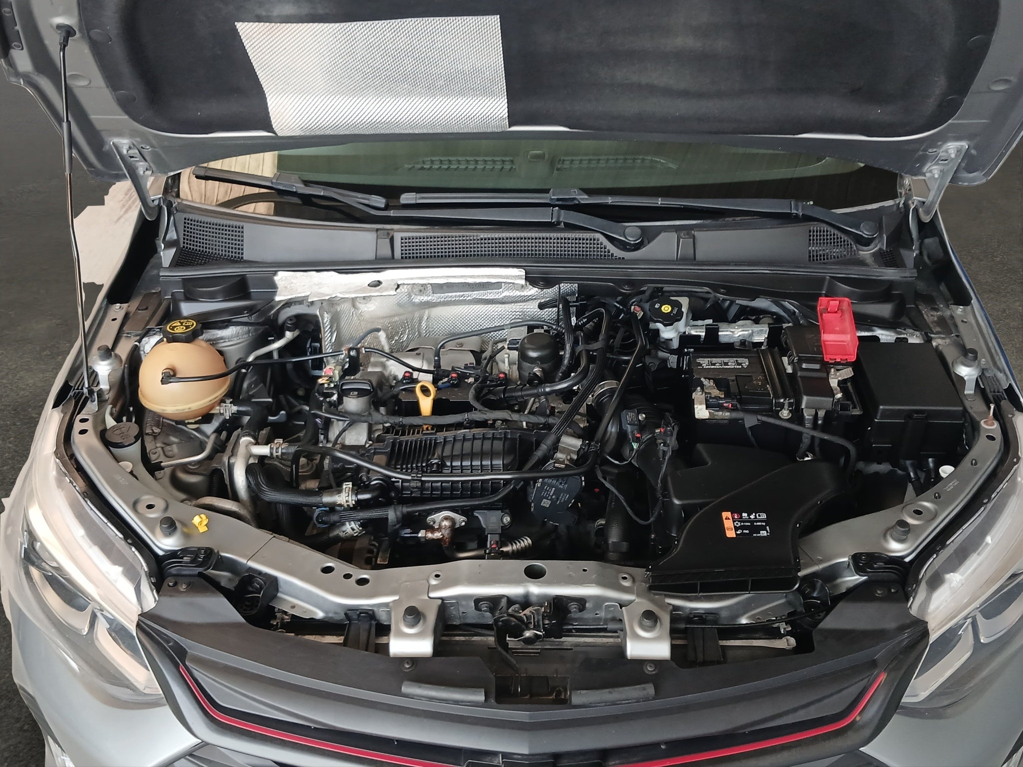 2023 Chevrolet ONIX B 4 PTS LS 10T TA AAC BA R-15