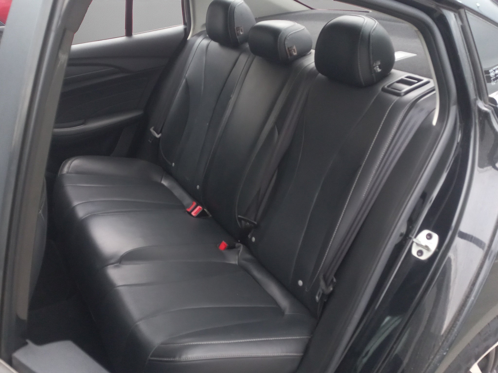 2023 MG MG 5 4 PTS ELEGANCE 15L TA VE PIEL QC RA-16