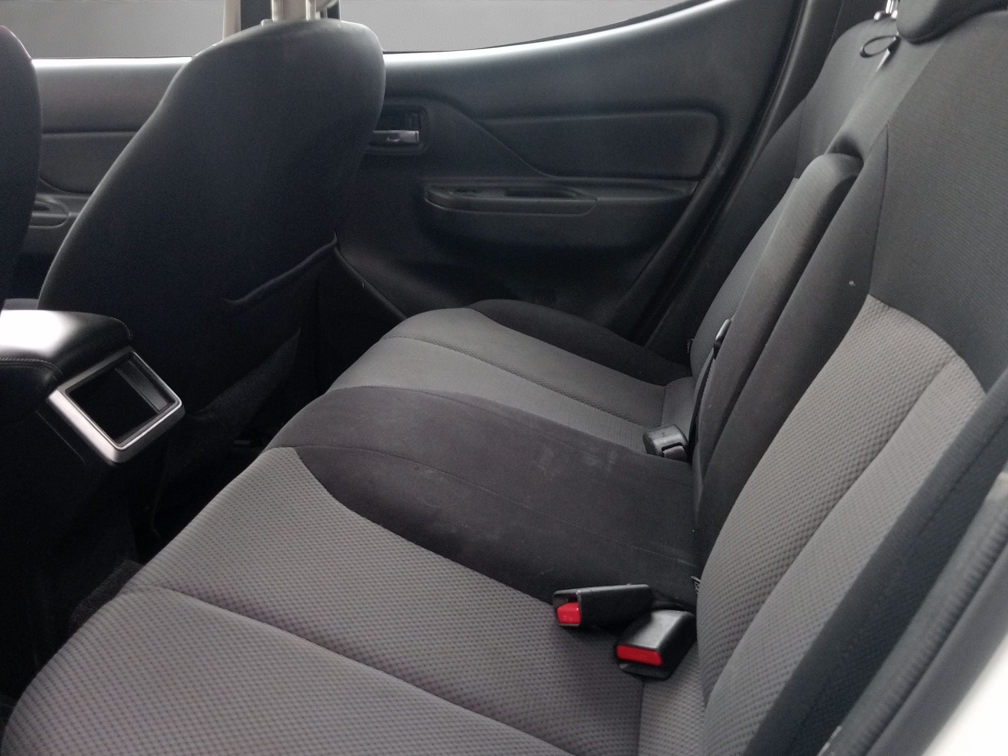 2023 Mitsubishi L200 2.4 Glx Cabina Doble 4x2 Mt